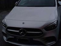 Usata Mercedes B200 150 CV (110 kW) 2020 Argento Monovolume