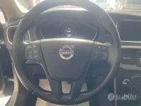 Usata Volvo V40 190 CV (139 kW) 2014 Grigio Berlina