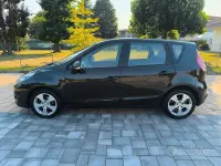 Usata Renault Scénic III Luxe 110 CV (80 kW) 2009 Nero Monovolume