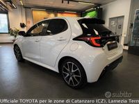 Usata Toyota Yaris Hybrid Lounge 115 CV (84 kW) 2021 Bianco Berlina