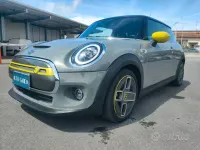 Usata Mini Cooper SE 75 kW (102 CV) 2021 Grigio Utilitaria
