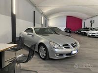 Usata Mercedes SLK200 163 CV (119 kW) 2005 Grigio Cabrio