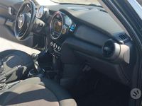 Usata Mini Cooper D 116 CV (85 kW) 2016 Verde Utilitaria