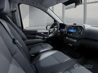 Nuova Mercedes Vito 190 CV (139 kW) 2026 Nero Furgone