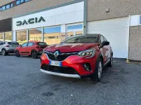 Usata Renault Captur Intens 160 CV (117 kW) 2023 Rosso SUV