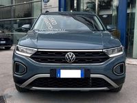 Usata VW T-Roc Life 150 CV (110 kW) 2022 Petroleum blue SUV