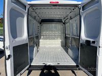 Usata Peugeot Boxer S 140 CV (102 kW) 2022 Bianco pastello Furgone