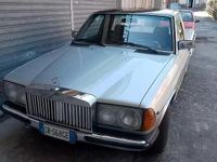 Usata Mercedes 240 1982 Grigio