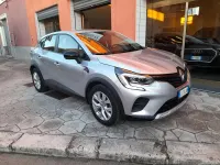 Usata Renault Captur 101 CV (74 kW) 2021 Grigio SUV
