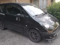 Usata Peugeot 1007 68 CV (50 kW) 2008 Nero Monovolume