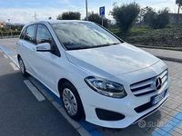Usata Mercedes B180 109 CV (80 kW) 2016 Bianco Monovolume