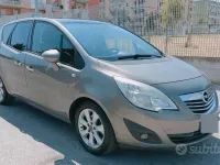 Usata Opel Meriva Cosmo 75 CV (55 kW) 2011 Grigio Monovolume