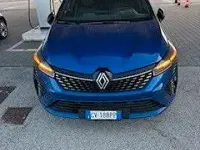 Usata Renault Clio 101 CV (74 kW) 2024 Blu Utilitaria