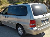 Usata Kia Carnival 145 CV (106 kW) 2005 Argento Monovolume