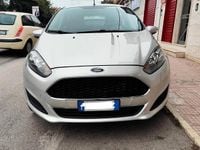 Usata Ford Fiesta 75 CV (55 kW) 2017 Grigio Berlina