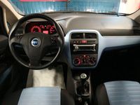 Usata Fiat Grande Punto Dynamic 75 CV (55 kW) 2006 Nero / metallizzato Utilitaria