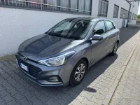 Begagnad Hyundai i20 Style 75 HK (55 kW) 2019 Grå Halvkombi