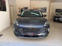 Gebraucht Ford Kuga Titanium 120 PS (88 kW) 2022 Grau SUV