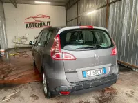 Usata Renault Scénic III Dynamique 110 CV (80 kW) 2011 Grigio Monovolume