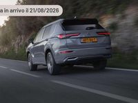 Nuova Mitsubishi Outlander P-HEV Invite 306 CV (225 kW) 2026 Argento SUV