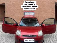 Usata Ford Fiesta Ghia 80 CV (58 kW) 2008 Rosso Utilitaria
