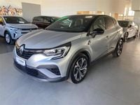 Usata Renault Captur RS Line 145 CV (106 kW) 2022 Grigio chiaro SUV