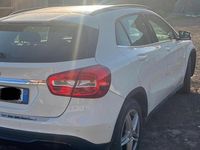 Usata Mercedes GLA200 136 CV (100 kW) 2017 Bianco SUV
