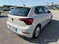 Usata VW Polo Style 95 CV (69 kW) 2022 Beige Utilitaria