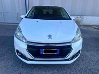 Usata Peugeot 208 Active 102 CV (75 kW) 2019 Bianco Utilitaria