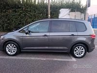 Begagnad VW Touran 102 HK (75 kW) 2018 Grå Minibuss