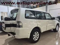 Usata Mitsubishi Pajero Intense 190 CV (139 kW) 2016 Bianco SUV