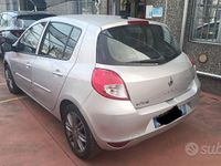 Usata Renault Clio II Dynamique 75 CV (55 kW) 2011 Grigio Berlina