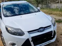 Usata Ford Focus Individual 115 CV (84 kW) 2014 Bianco Station wagon