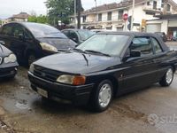 Usata Ford Escort Cabriolet 105 CV (77 kW) 1992 Nero Cabrio