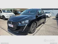 Usata Peugeot 208 Active 75 CV (55 kW) 2023 Nero Utilitaria