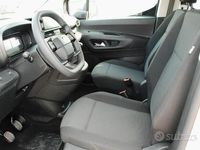 Usata Opel Combo Life Edition 100 CV (73 kW) 2024 Bianco Monovolume