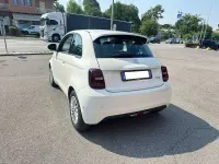 Usata Fiat 500e Icon 86 kW (118 CV) 2025 Bianco Utilitaria