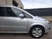 Usata Opel Zafira 116 CV (85 kW) 2012 Argento Monovolume