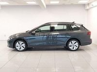 Usata VW Golf VIII Life 116 CV (85 kW) 2024 Grigio Station wagon