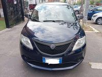 Usata Lancia Ypsilon Silver 69 CV (50 kW) 2018 Blu/azzurro Utilitaria