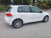 Usata VW Golf VI 80 CV (58 kW) 2011 Bianco Utilitaria