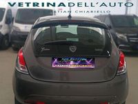 Usata Lancia Ypsilon S 69 CV (50 kW) 2022 Grigio chiaro Utilitaria