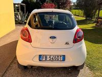 Usata Ford Ka 69 CV (50 kW) 2016 Bianco Berlina