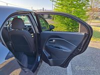 Usata Kia Rio 90 CV (66 kW) 2015 Nero Utilitaria