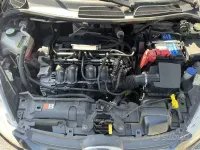 Usata Ford Fiesta 101 CV (74 kW) 2010 Nero Berlina