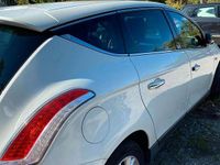 Usata Lancia Delta 120 CV (88 kW) 2011 Bianco Utilitaria