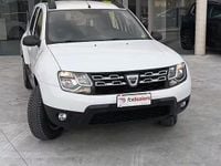 Usata Dacia Duster Lauréate 110 CV (80 kW) 2016 Bianco SUV