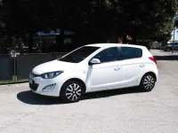 Usata Hyundai i20 75 CV (55 kW) 2014 Bianco Utilitaria