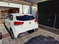 Usata Kia Rio 90 CV (66 kW) 2017 Bianco Berlina