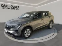 Usata Renault Austral Equilibre 131 CV (96 kW) 2023 Grigio chiaro SUV